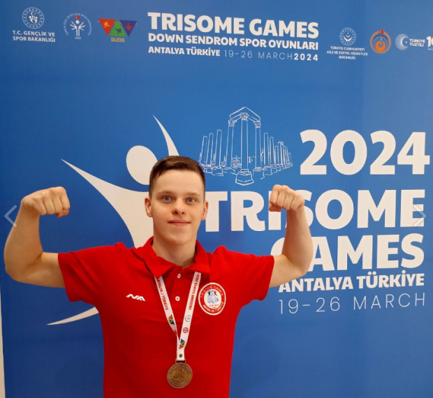 Дмитрий Пупков — стал победителем и призером всемирных соревнований по плаванию в турецкой Анталии.